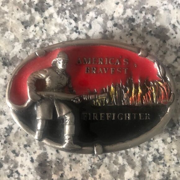 Fire fighter Belt buckle America’s Bravest - Picture 1 of 2